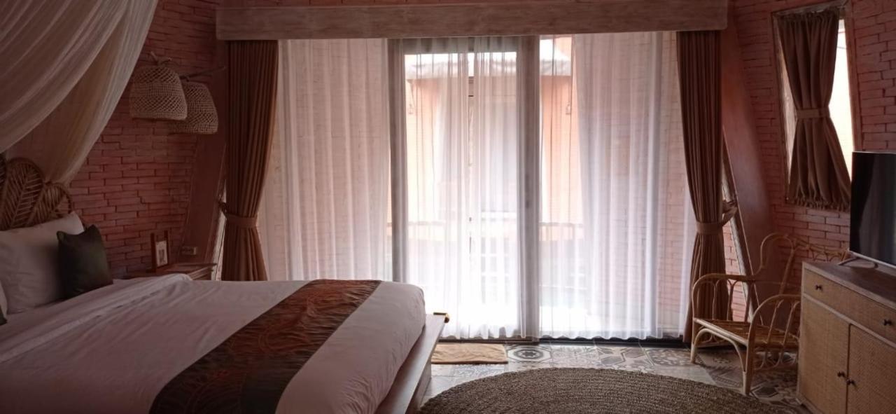 Hotel Dusun Semilir Hotel&Resort